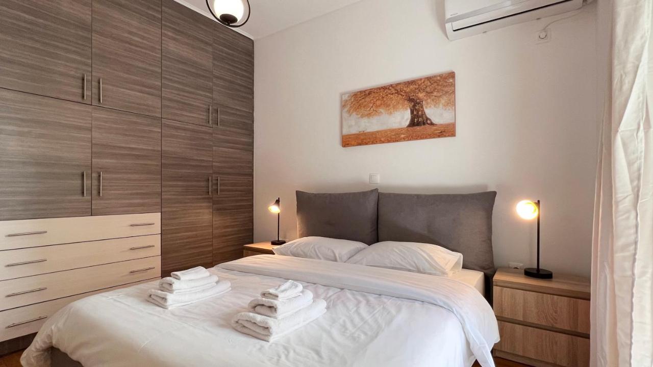 Key Biscayne Elegant 77 Sqm In Paleo Faliro