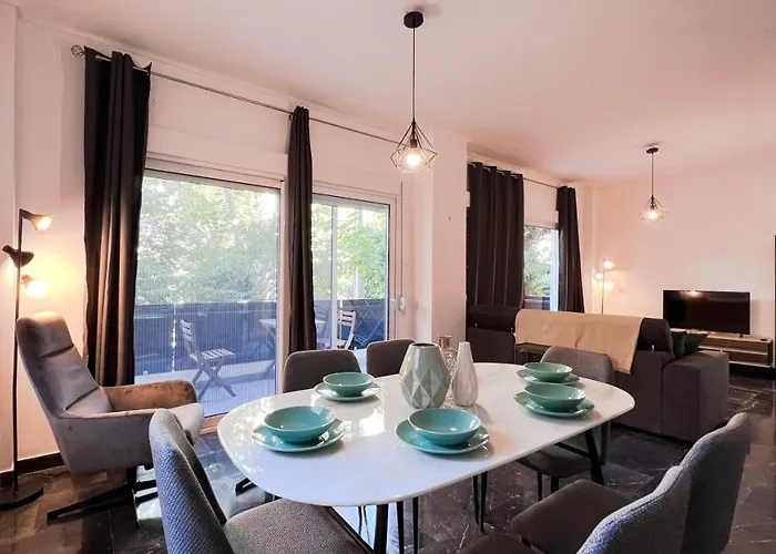 Key Biscayne Elegant 77Sqm Apt In Paleo Faliro